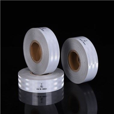 Téip Machnamhach Le Úsáid Allamuigh