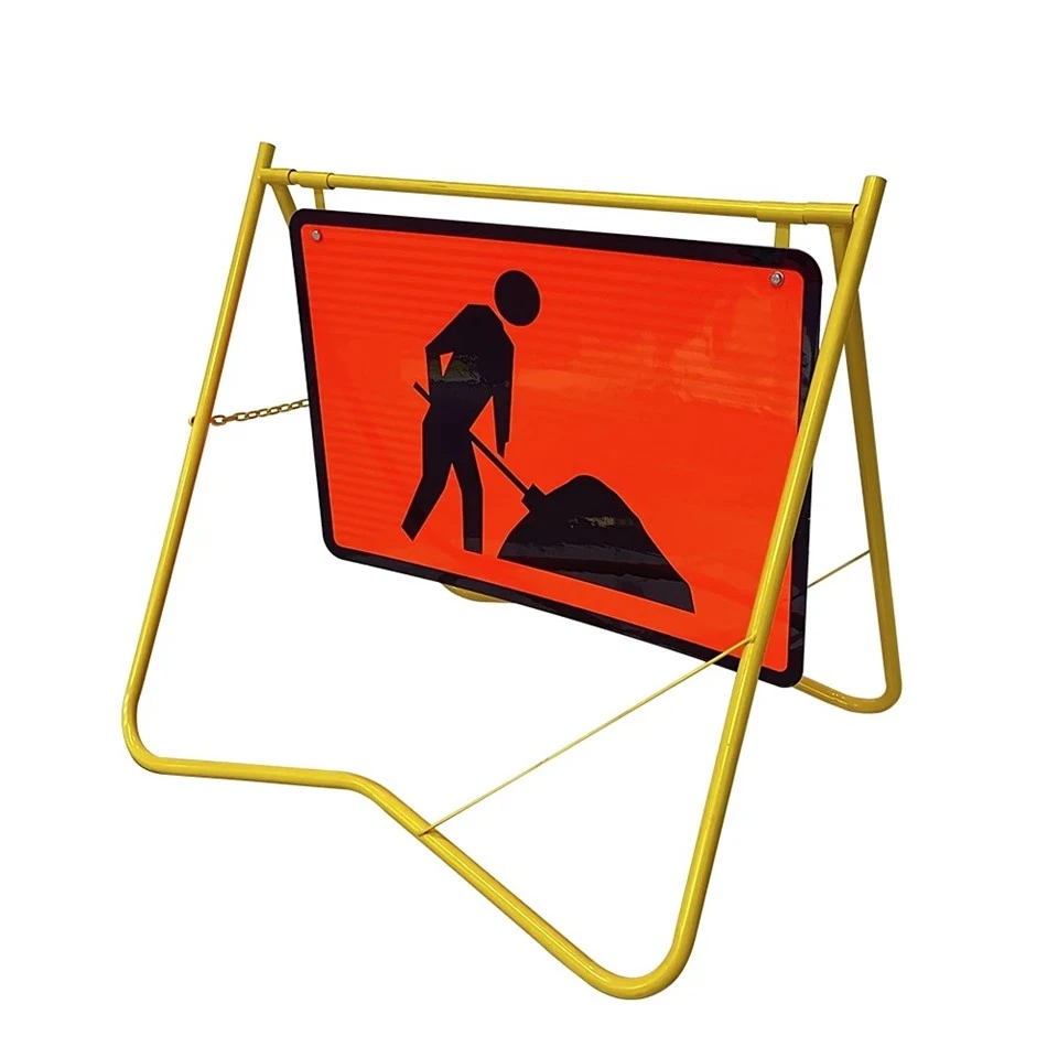 Seastán & Comhartha Swing - Fir Ag Obair - 900 X 600mm